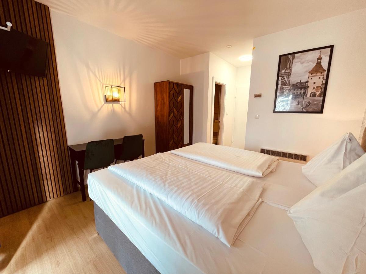 Gaestehaus Am Stadtpark Vöcklabruck Zewnętrze zdjęcie