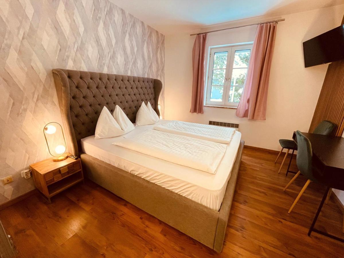 Gaestehaus Am Stadtpark Vöcklabruck Zewnętrze zdjęcie